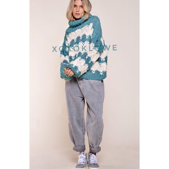 POL Teal & Ivory Stripe Handmade Chunky Knit Sweater - Picture 6 of 12